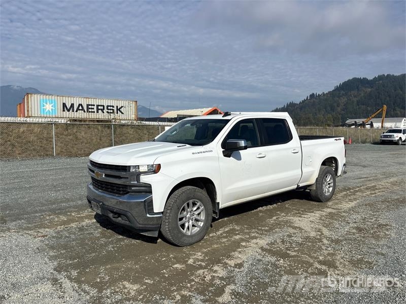 Chevrolet Silverado 1500 LT 4x4 Crew Cab Pickup Diger