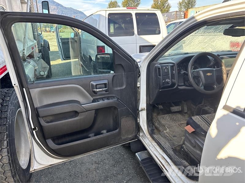 Chevrolet Silverado 1500 4x4 Extended Cab Pickup Egyéb