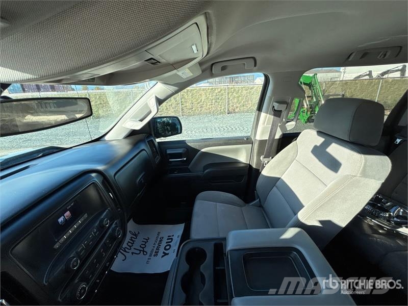 Chevrolet Silverado 1500 Ciężarówki typu Platforma / Skrzynia