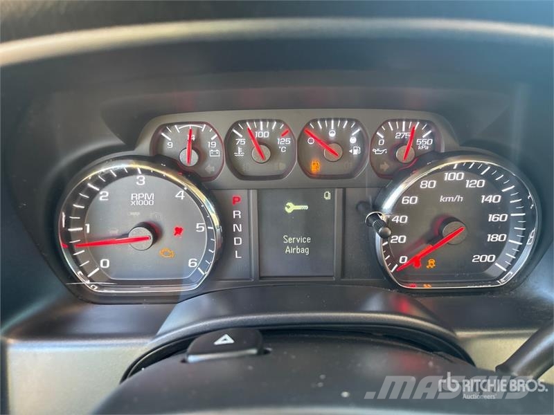 Chevrolet Silverado 1500 Ciężarówki typu Platforma / Skrzynia