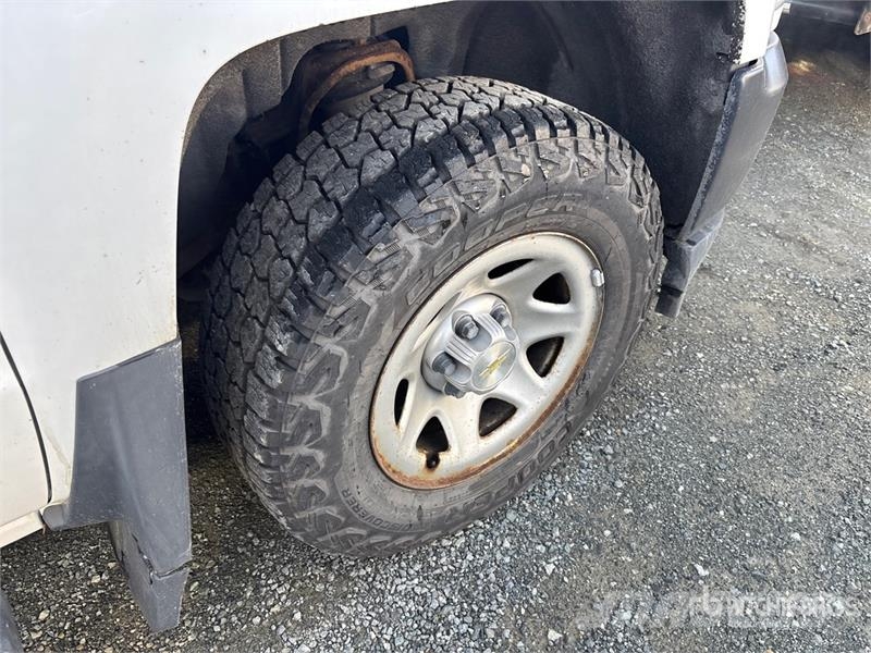 Chevrolet Silverado 1500 4x4 Extended Cab Pickup Egyéb