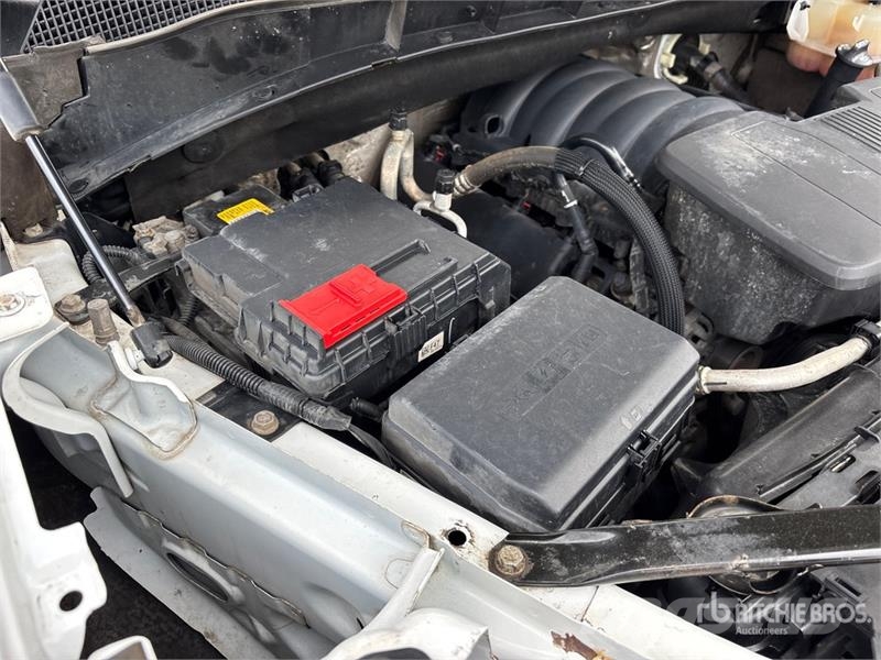 Chevrolet Silverado 1500 LT 4x4 Crew Cab Pickup Muu