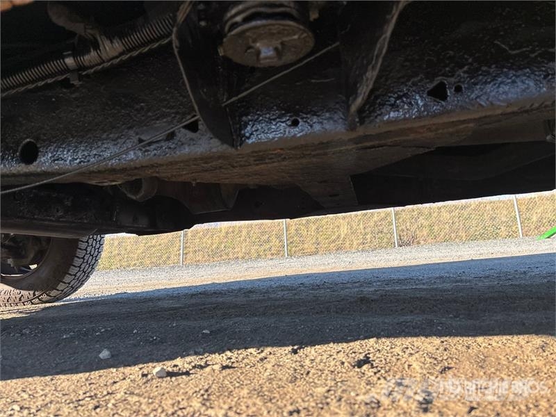 Chevrolet Silverado 1500 Ciężarówki typu Platforma / Skrzynia