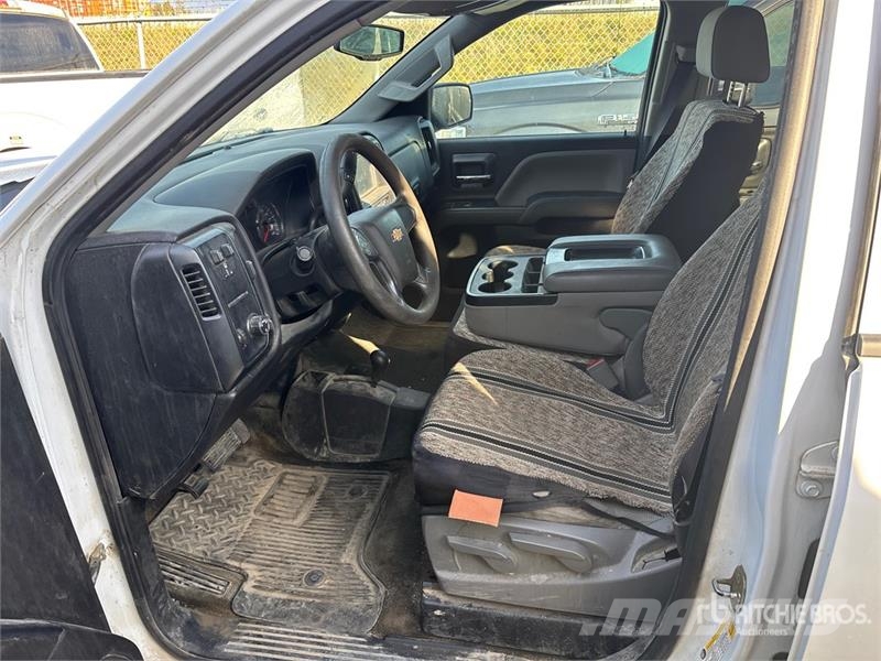 Chevrolet Silverado 1500 4x4 Extended Cab Pickup Egyéb
