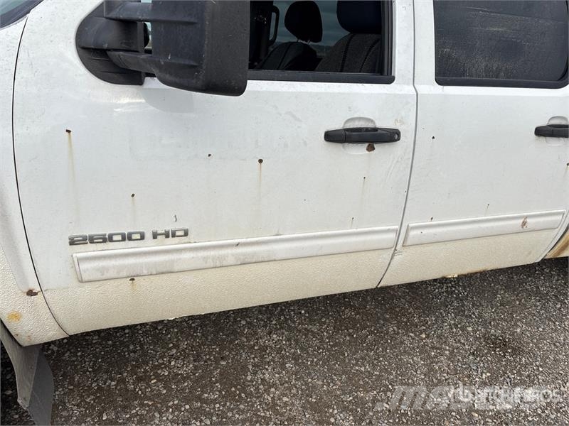 Chevrolet Silverado 2500HD Silverado 4x4 Crew Cab Pickup Ostalo