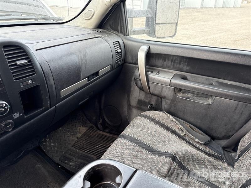 Chevrolet Silverado 2500HD Silverado 4x4 Crew Cab Pickup Ostalo