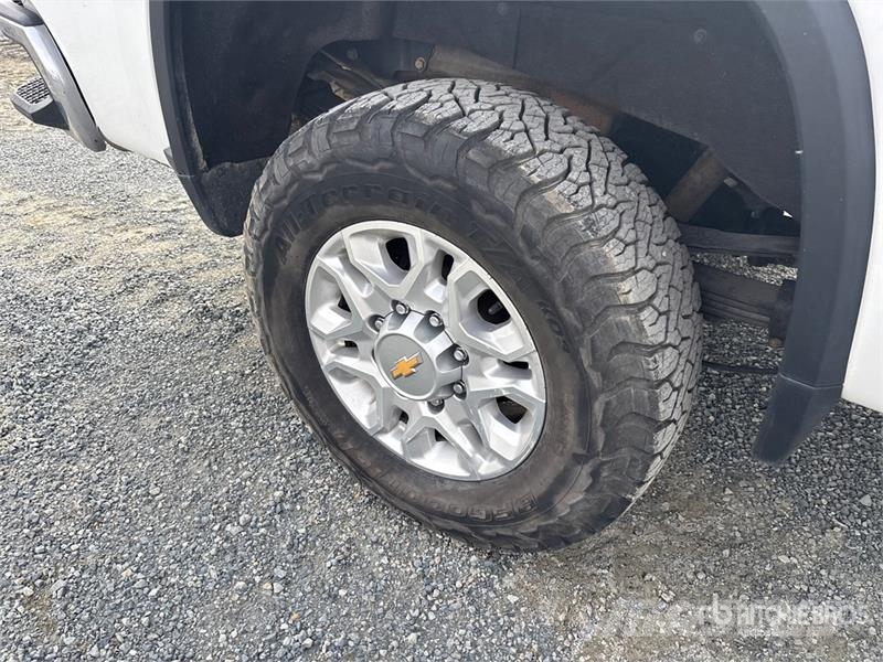 Chevrolet Silverado 3500HD LT 4x4 Crew Cab Pickup Drugi