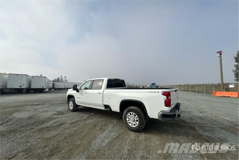 Chevrolet Silverado 3500HD LT 4x4 Crew Cab Pickup Drugi