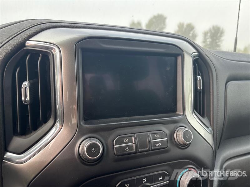 Chevrolet Silverado 3500HD LT 4x4 Crew Cab Pickup Drugi
