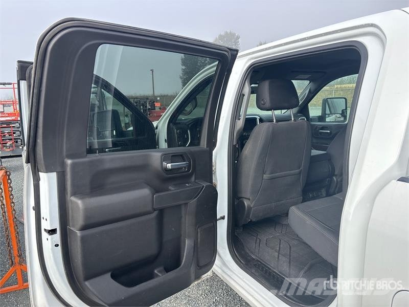 Chevrolet Silverado 3500HD LT 4x4 Crew Cab Pickup Drugi