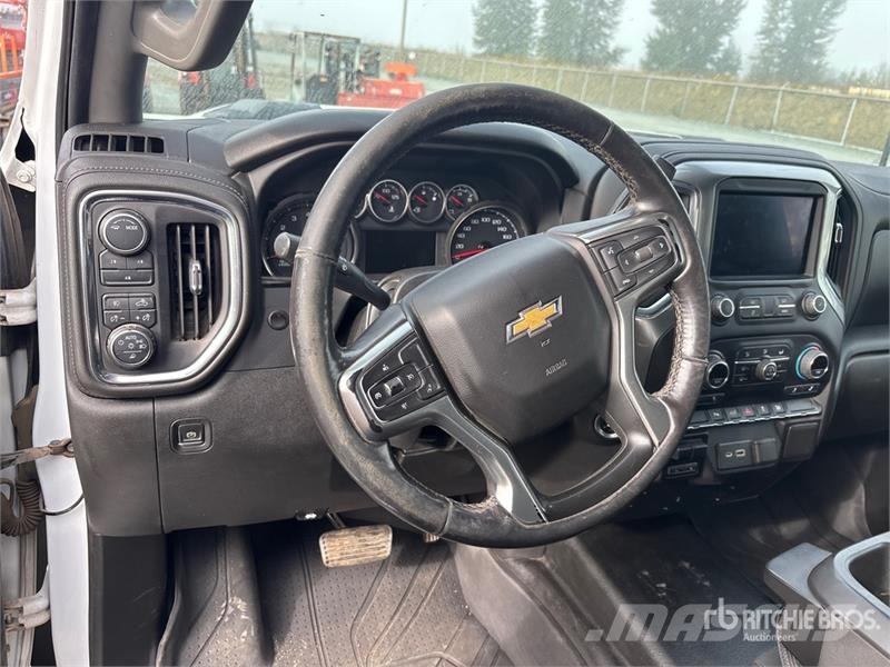 Chevrolet Silverado 3500HD LT 4x4 Crew Cab Pickup Drugi
