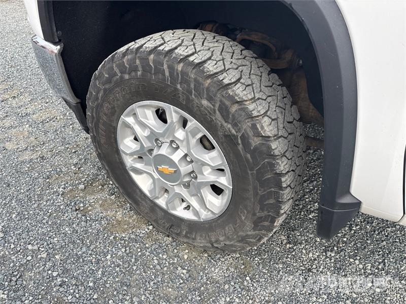 Chevrolet Silverado 3500HD LT 4x4 Crew Cab Pickup Drugi