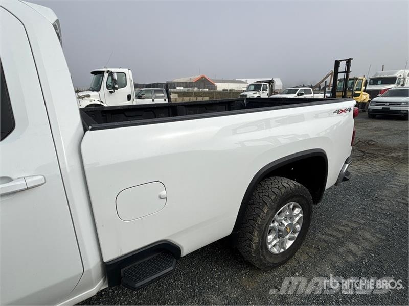 Chevrolet Silverado 3500HD LT 4x4 Crew Cab Pickup Drugi