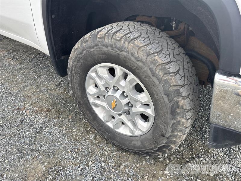 Chevrolet Silverado 3500HD LT 4x4 Crew Cab Pickup Drugi