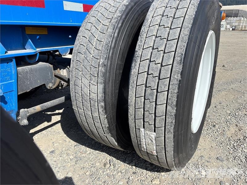 CIMC CB45M3OTC00 Tri/A Extendable Container Trailer Remorque porte container