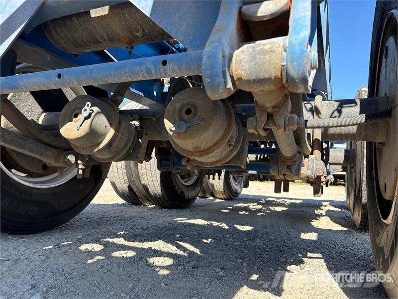 CIMC CB45M3OTC00 Tri/A Extendable Container Trailer Remolques portacontenedores