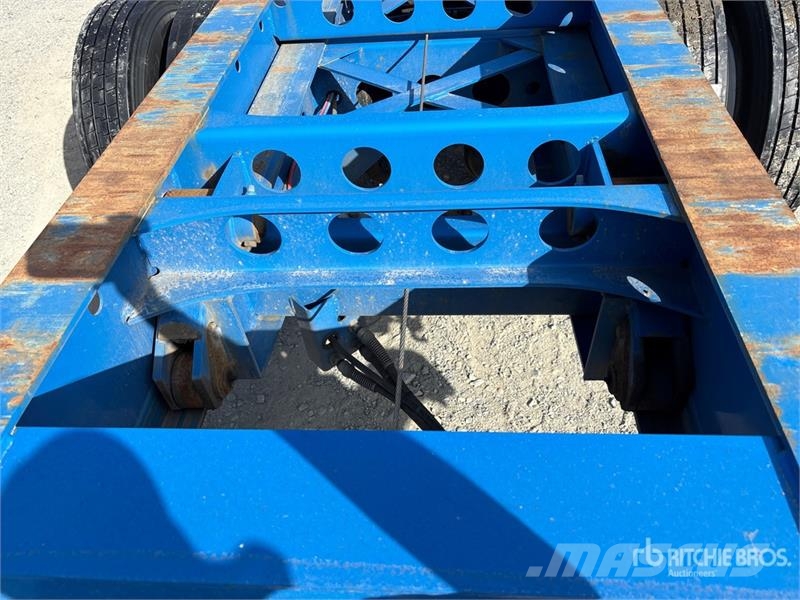 CIMC CB45M3OTC00 Tri/A Extendable Container Trailer Remolques portacontenedores