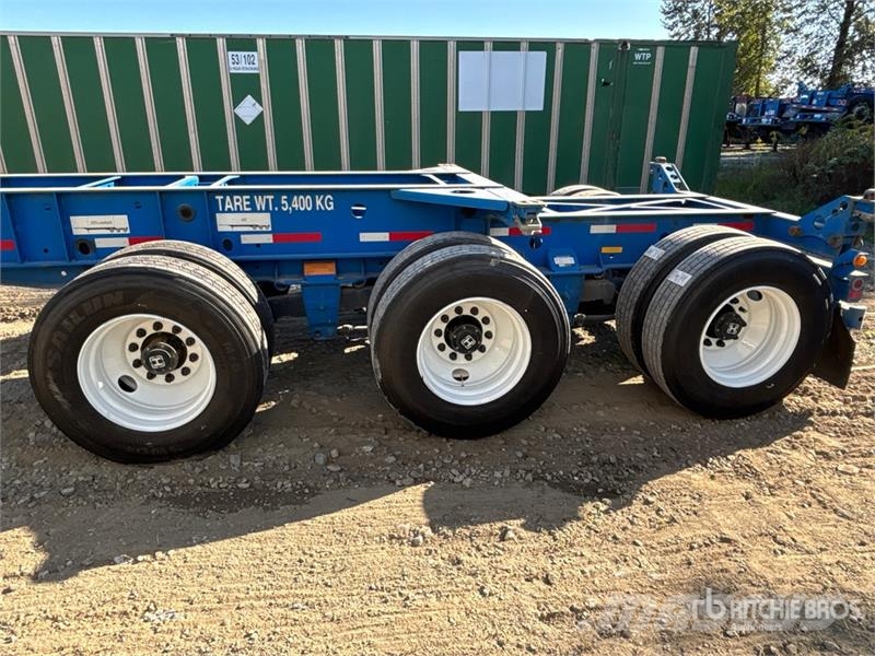 CIMC CB45M3OTC00 Tri/A Extendable Container Trailer Containerhenger