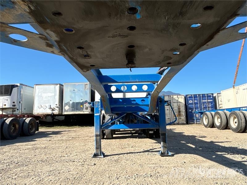 CIMC CB45M3OTC00 Tri/A Extendable Container Trailer Containerhenger