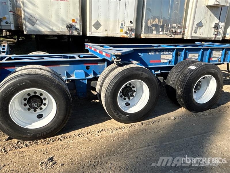 CIMC CB45M3OTC00 Tri/A Extendable Container Trailer Containerhenger