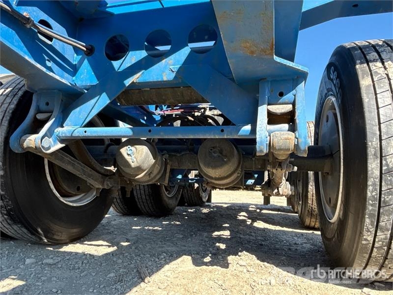 CIMC CB45M3OTC00 Tri/A Extendable Container Trailer Remolques portacontenedores