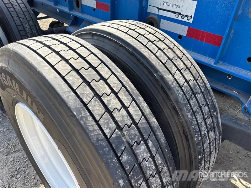 CIMC CB45M3OTC00 Tri/A Extendable Container Trailer Täyskonttiperävaunut