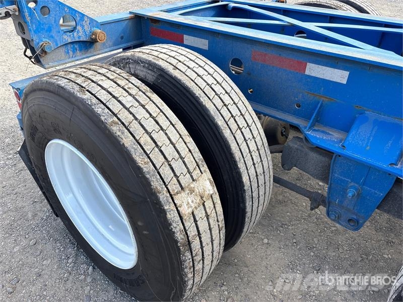CIMC CB45M3OTC00 Tri/A Extendable Container Trailer Remolques portacontenedores
