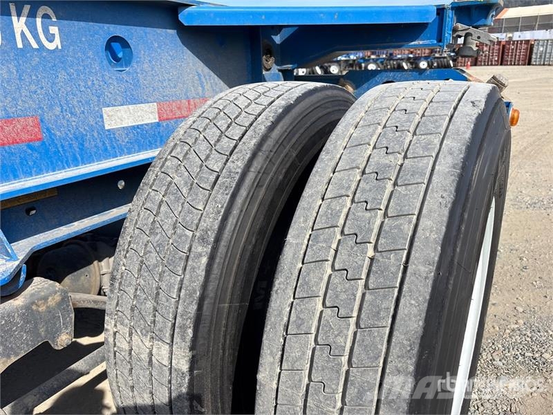 CIMC CB45M3OTC00 Tri/A Extendable Container Trailer 货柜车