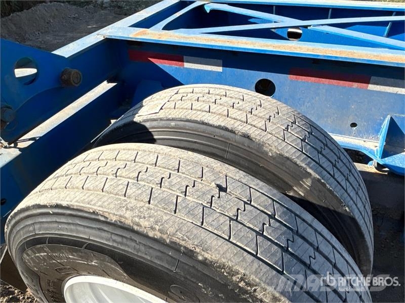 CIMC CB45M3OTC00 Tri/A Extendable Container Trailer Containerhenger