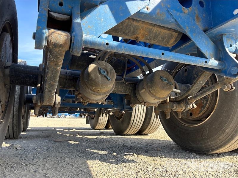 CIMC CB45M3OTC00 Tri/A Extendable Container Trailer Containerchassis