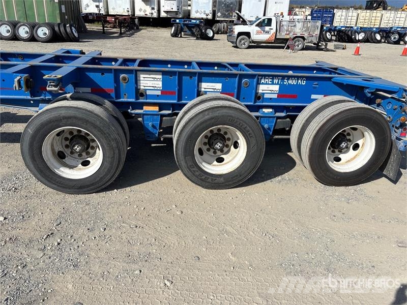 CIMC CB45M3OTC00 Tri/A Extendable Container Trailer Containerchassis