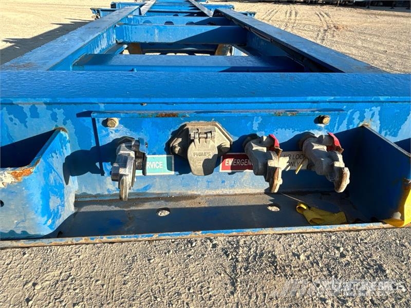 CIMC CB45M3OTC00 Tri/A Extendable Container Trailer Reboques Containerframe