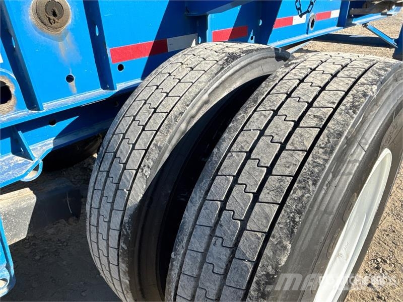 CIMC CB45M3OTC00 Tri/A Extendable Container Trailer Containerhenger