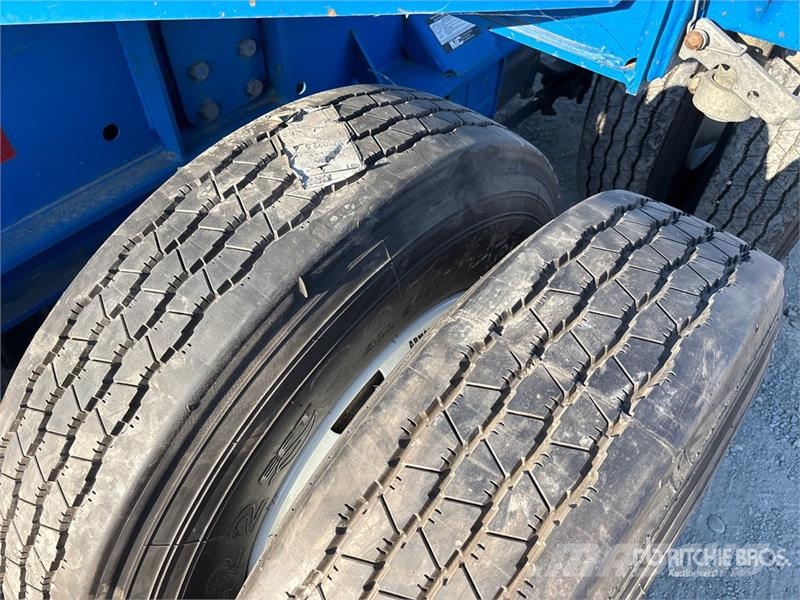 CIMC CB45M3OTC00 Tri/A Extendable Container Trailer Konteineriekrāvēji