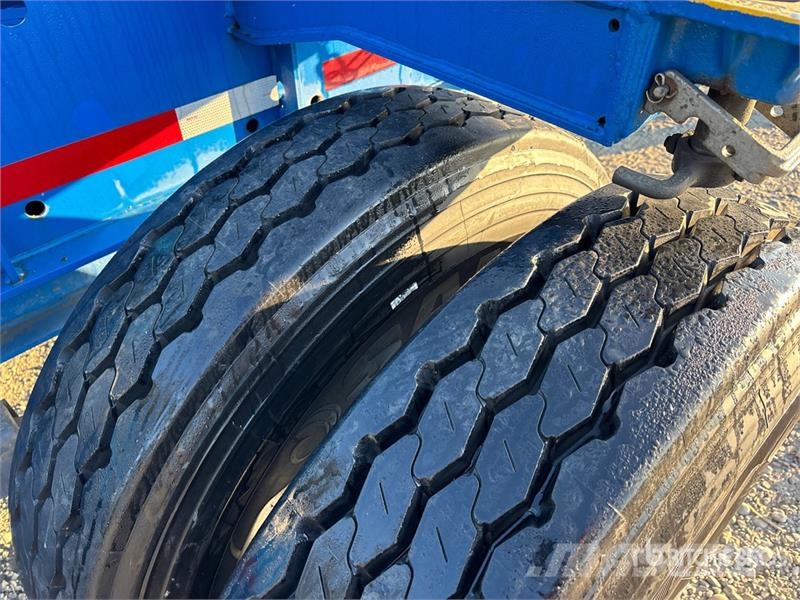 CIMC CB45M3OTC00 Tri/A Extendable Container Trailer Täyskonttiperävaunut