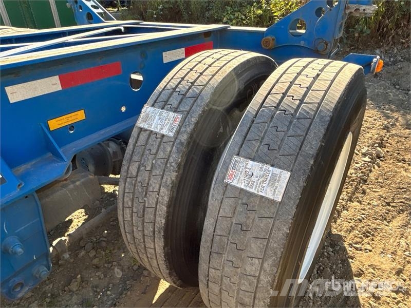 CIMC CB45M3OTC00 Tri/A Extendable Container Trailer Containerhenger
