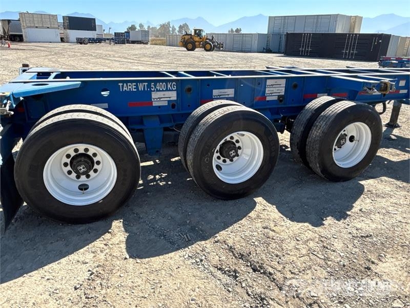 CIMC CB45M3OTC00 Tri/A Extendable Container Trailer Remolques portacontenedores