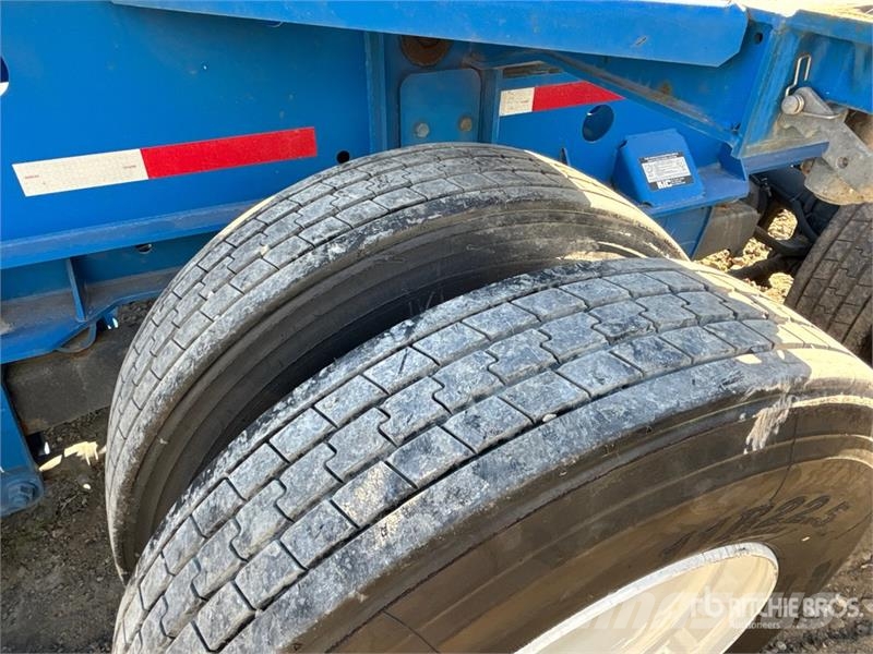 CIMC CB45M3OTC00 Tri/A Extendable Container Trailer Containerhenger