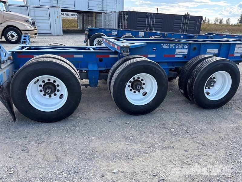CIMC CB45M3OTC00 Tri/A Extendable Container Trailer Remolques portacontenedores