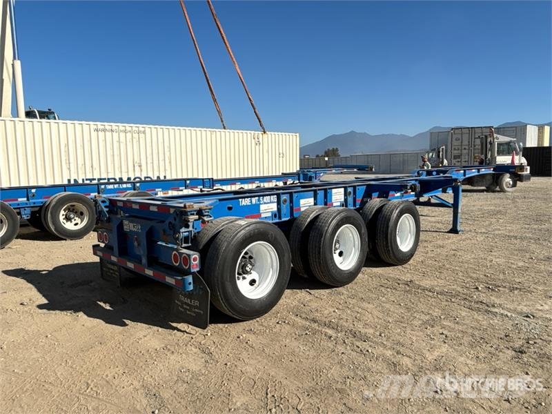 CIMC CB45M3OTC00 Tri/A Extendable Container Trailer Containerhenger