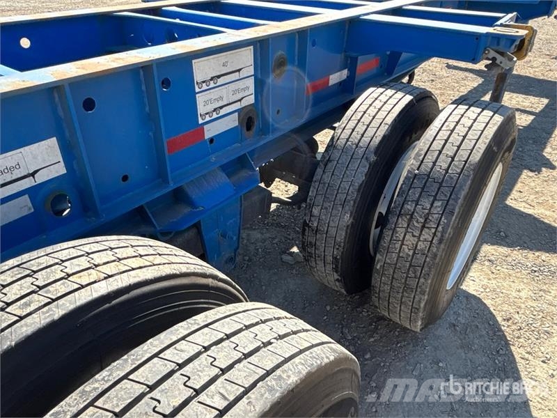 CIMC CB45M3OTC00 Tri/A Extendable Container Trailer Remolques portacontenedores
