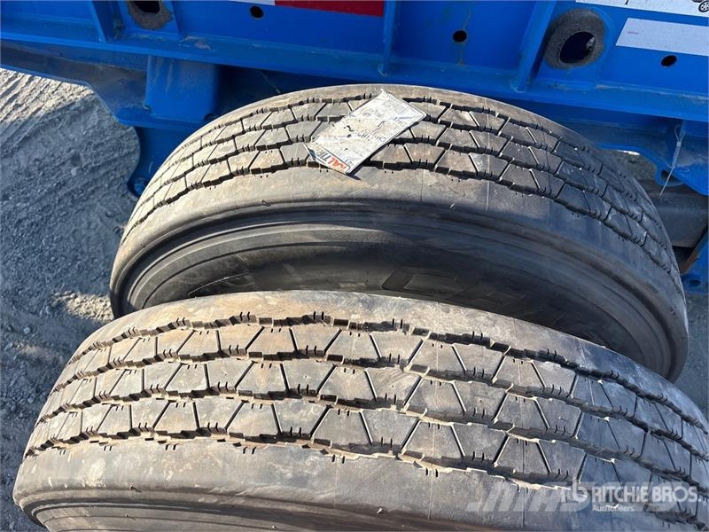 CIMC CB45M3OTC00 Tri/A Extendable Container Trailer Konteineriekrāvēji