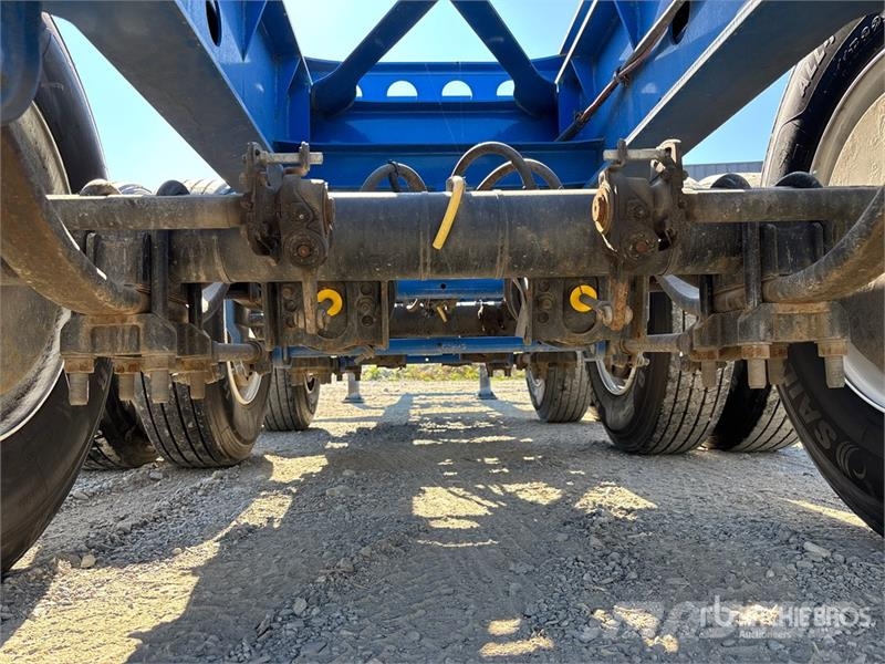 CIMC CB45M3OTC00 Tri/A Extendable Container Trailer Remolques portacontenedores