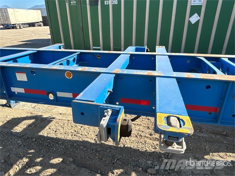 CIMC CB45M3OTC00 Tri/A Extendable Container Trailer Containerhenger