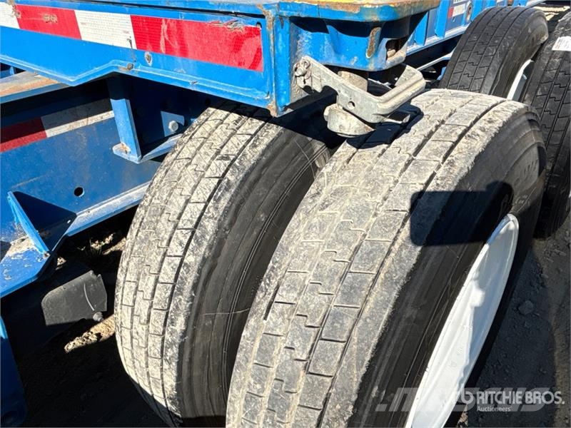 CIMC CB45M3OTC00 Tri/A Extendable Container Trailer Containerhenger