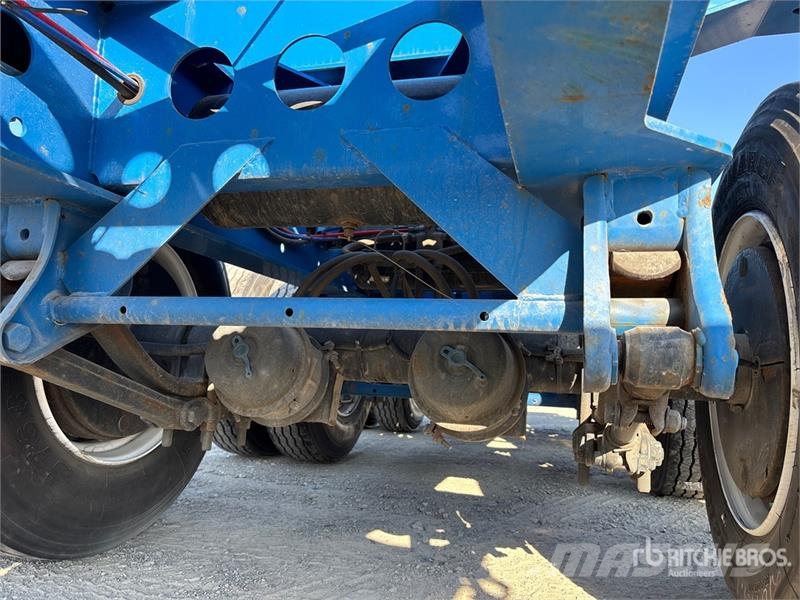CIMC CB45M3OTC00 Tri/A Extendable Container Trailer Прицепы-Контейнеровозы