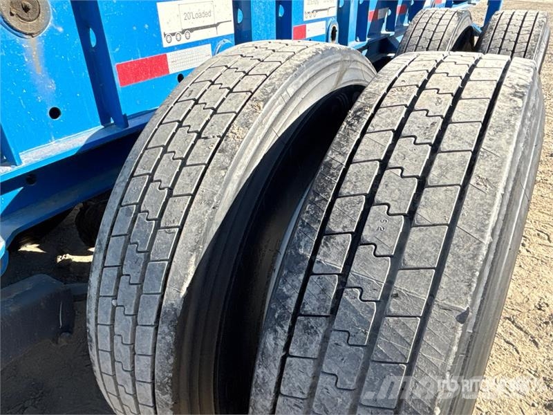 CIMC CB45M3OTC00 Tri/A Extendable Container Trailer Containerhenger
