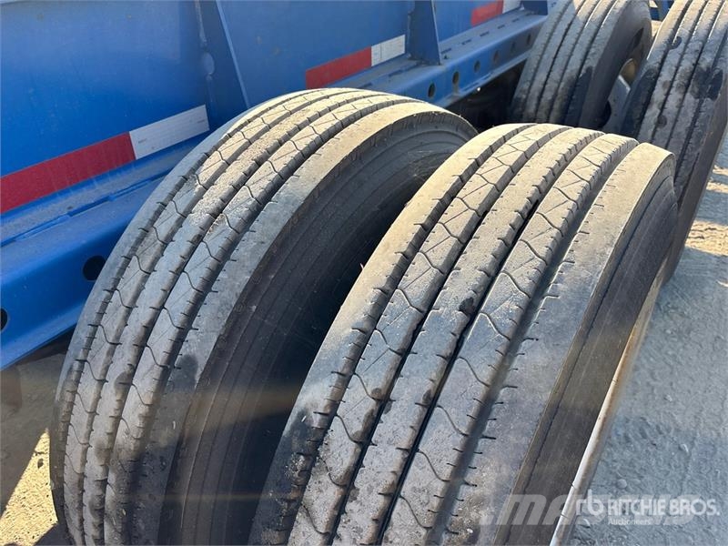 CIMC EX53M3OTC00 53 ft Tri/A Extendable Container Trail Täyskonttiperävaunut