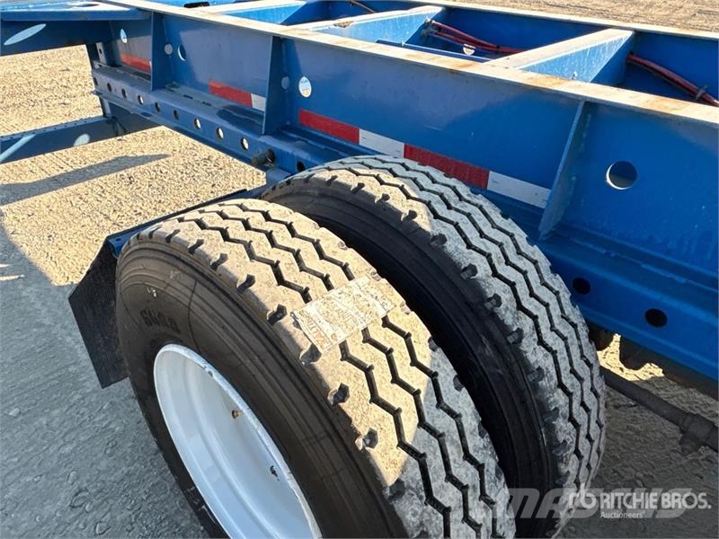 CIMC EX53M3OTC00 53 ft Tri/A Extendable Container Trail Containerchassis