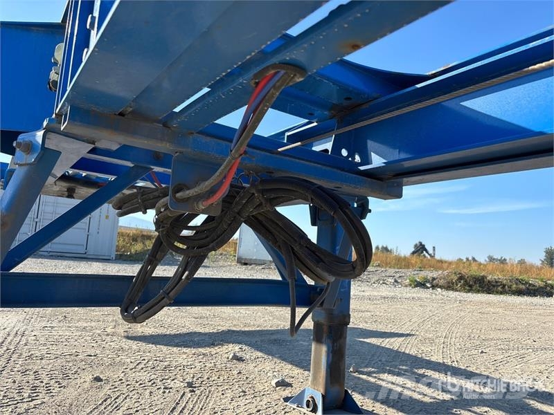 CIMC EX53M3OTC00 53 ft Tri/A Extendable Container Trail Täyskonttiperävaunut